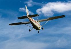 Kanada'da iki eğitim uçağı havada çarpıştı: 2 ölü