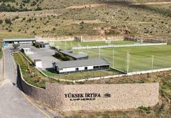 25 futbol takımı, yaz kampı için Erciyes'i tercih etti