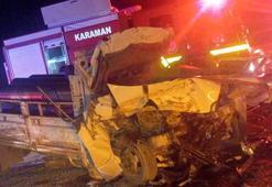 Sürücüsünün uyuduğu öne sürülen kamyonet ile kamyon çarpıştı