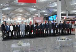 15 Temmuz’da İstanbul Havalimanı kulesi kırmızı beyaz olacak