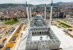 Doğu Karadeniz'in en büyük camisi Trabzon'da ibadete açıldı