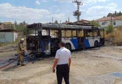 Ankara'da belediye otobüsü yandı