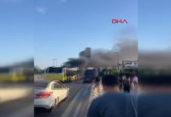 Beşiktaş’ta özel halk otobüsü alev alev yandı