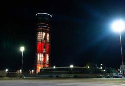 15 Temmuz’da Sabiha Gökçen Havalimanı kulesi kırmızı-beyaza bürünecek