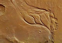 Mars'ta eski nehir izleri keşfedildi