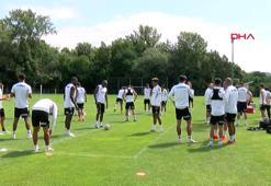 Beşiktaş günün ilk antrenmanını gerçekleştirdi
