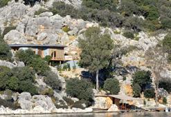 İngilizin kaçak villasının yıkımına 'borç' engeli