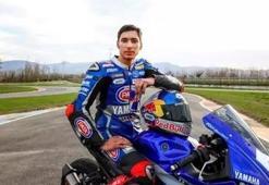 Toprak Razgatlıoğlu, İngiltere’de üçte üç yaptı