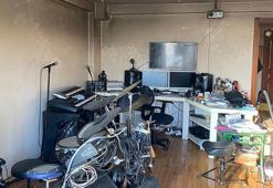 Balıkesir'de evde çıkan yangında 2 kişi dumandan etkilendi