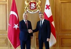 Bakan Bolat, Gürcistan Cumhurbaşkanı Mikheil Kavelaşvili ile bir araya geldi