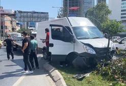 Ümraniye'de yolun karşısına geçmeye çalışan çifte panelvan çarptı