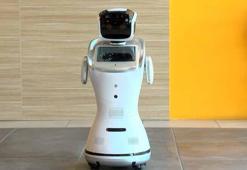 Demirören Medya ve Teknoloji Lisesi'nde robotla tanıtım dönemi