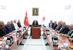 Bakan Güler, Kıbrıs Şehit ve Gazi Dernekleri’nin üyeleriyle bir araya geldi