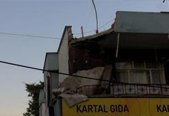 Küçükçekmece'de 2 katlı binada balkon çöktü: Bina tahliye edilip mühürlendi