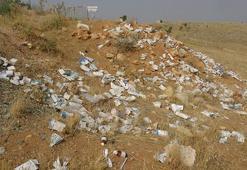 Yol kenarında çok sayıda kullanılmamış ilaç kutusu bulundu