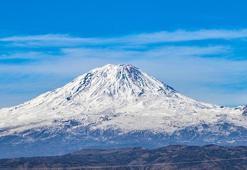 Ağrı Dağı’ndaki takke buzulu eriyor; 37 yılda yüzde 41 küçüldü
