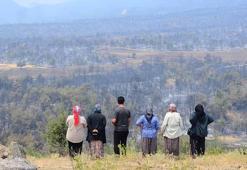 Bilecik'te evlerini boşaltan köylülerden ‘yangın nöbeti’