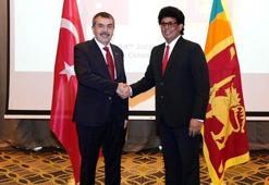 Bakan Tekin, Sri Lanka’da