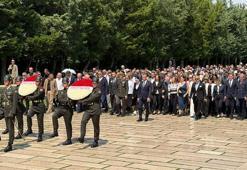 Özgür Özel'den Lozan Antlaşması'nın 102’nci yıl dönümünde Anıtkabir'e ziyaret