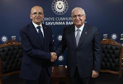 Bakan Güler ve Bakan Şimşek İDEF 25'te bir araya geldi