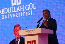 11'inci Cumhurbaşkanı Gül: Dünyada çok tehlikeli bir dönemden geçiyoruz