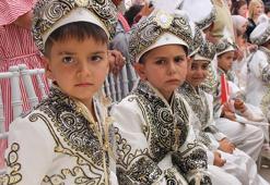 Sivas'ta 'hayır şartı' gereği sünnet şöleni