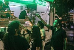 İngiliz şarkıcı ‘Ozzy’ anısına Adana'da lokma döküldü