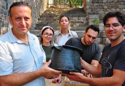 Pergamon'daki 'Mozaikli Ev'de 1400 yıllık bronz kazan bulundu