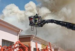 Gaziantep'te meslek lisesinde yangın