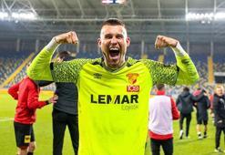 Göztepe kaleci Mateusz Lis'le yola devam ediyor