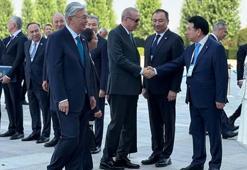 Cumhurbaşkanı Erdoğan, Kazakistan Cumhurbaşkanı Tokayev'i resmi törenle karşıladı