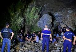 Marmaris’te 22 kaçak göçmen ile 3 organizatör yakalandı
