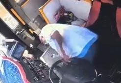 Otobüs şoförü kalp krizi geçirdi, kazayı yolcu önledi