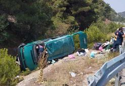 Sivas'ta minibüs devrildi: 13 yaralı