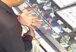 Kuyumcudan yüzük hırsızlığı kamerada