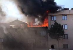 Bayrampaşa’da metruk binanın çatısında çıkan yangın, bitişikteki iki binaya sıçradı