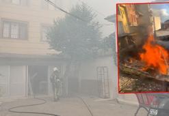 Balat'ta tarihi hamamda yangın çıktı; vatandaşlar hortumla müdahalede etti