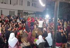 Bursa'da kadınlar, 'Şalvar Gecesi'nde eğlendi