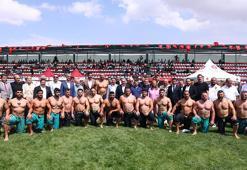 Taha Akgül Karakucak Güreşleri'nin şampiyonu Feyzullah Aktürk oldu