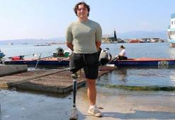 Paralimpik sporcu, kendisi gibi engellileri spora teşvik ediyor