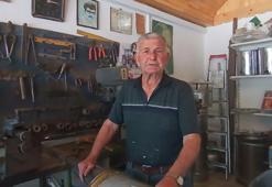 İş yeri yıkılan depremzede, 60 yıllık mesleğini prefabrik dükkanda sürdürüyor