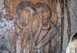 Duvarları tasvirli kayadan oyma kilise, turizme kazandırılmayı bekliyor