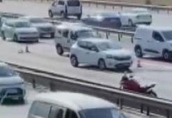 Bağcılar'da emniyet şeridindeki araca çarpıp savrulan motosiklet sürücüsüne otomobil çarptı: 1 ölü