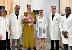 Aort damarı yırtılan hamile kadın, acil alındığı ameliyatla hem sağlığına hem bebeğine kavuştu