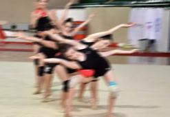 Dünya Şampiyonası'nda mücadele edecek ritmik cimnastikçiler belli oldu