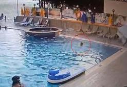 9 yaşındaki Ali, kaldıkları otelin havuzunda boğuldu
