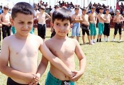 Pehlivanlar Erzurum Ovası’nda peşrev çekti