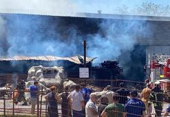Fabrikada çıkan yangın, yanındaki 2 fabrikaya daha sıçradı
