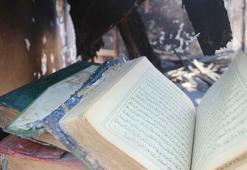 Çanakkale’deki yangında tüm eşyaların yandığı evde Kur’an-ı Kerim zarar görmedi