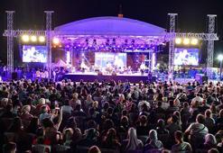 Neşet Ertaş Kültür ve Müzik Festivali, 'deprem' nedeniyle yarıda kesildi